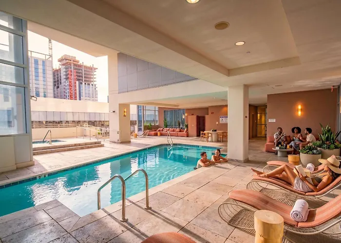 Downtown Phx High-rise Balcony Pool Gym W&d Apartment Phoenix