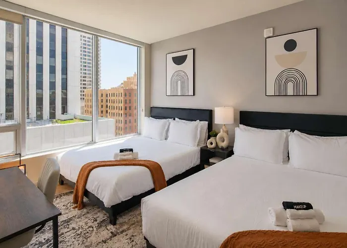 Downtown Phx High-rise Balcony Pool Gym W&d Apartment *